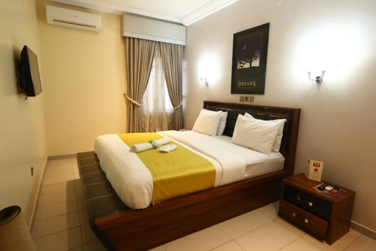 Standard Suite