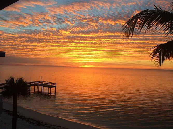 Cabana Breezes Suites