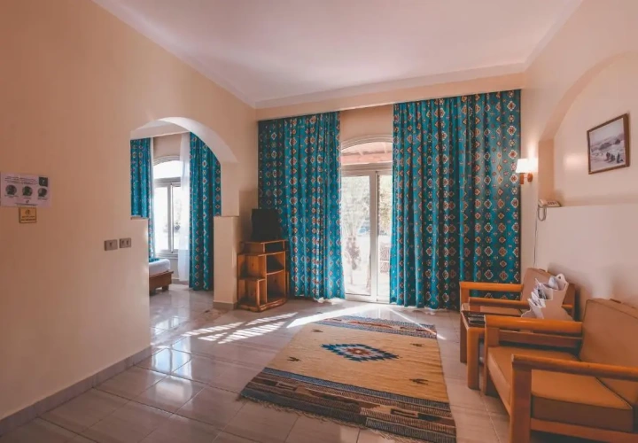 Junior Suite with balcony and with view