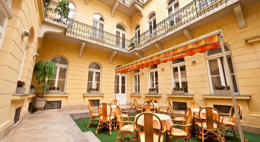 Peregrinus Hotel