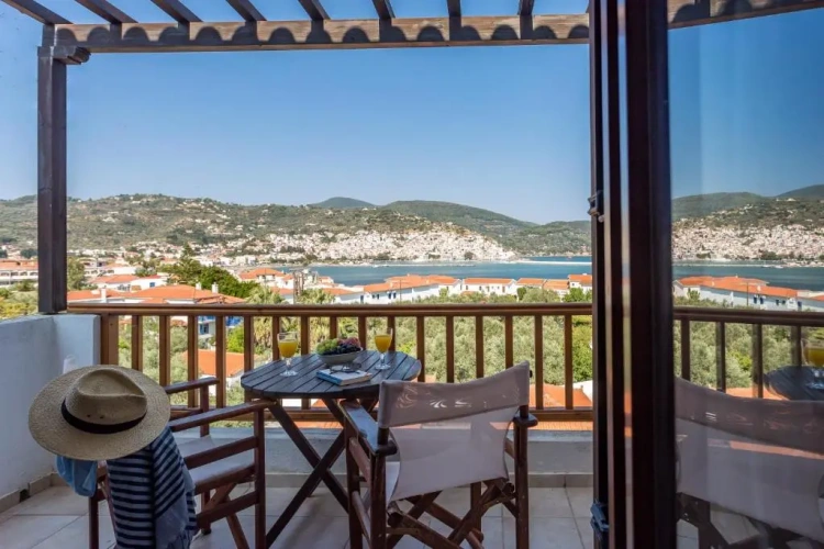 2 Bedrooms Suite with sea view