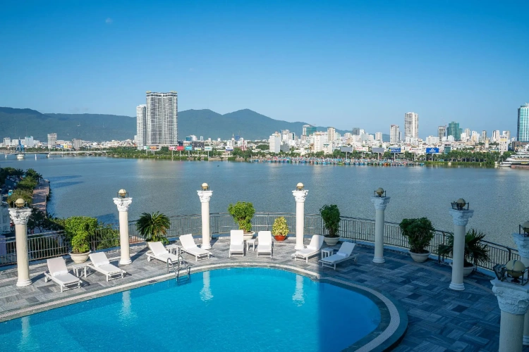Deluxe Double room with balcony and with sea view