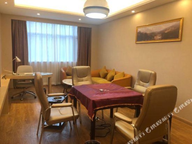 Double Suite