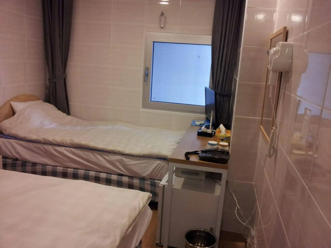 Click Hotel