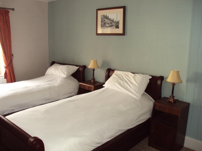 Standard Twin room