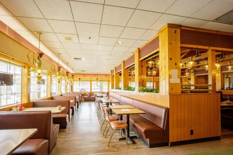 Summit Inn