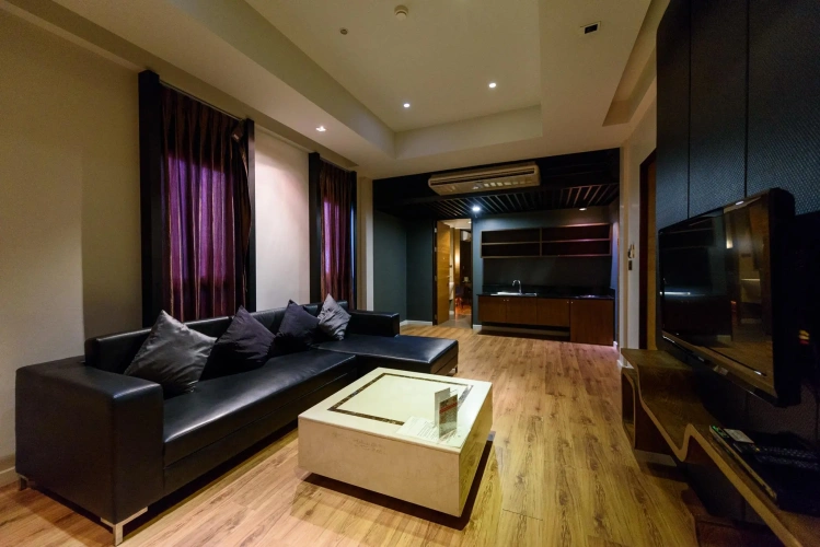 1 Bedroom Suite