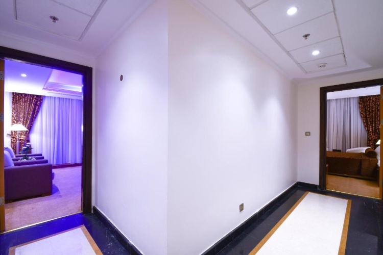 Deluxe Suite