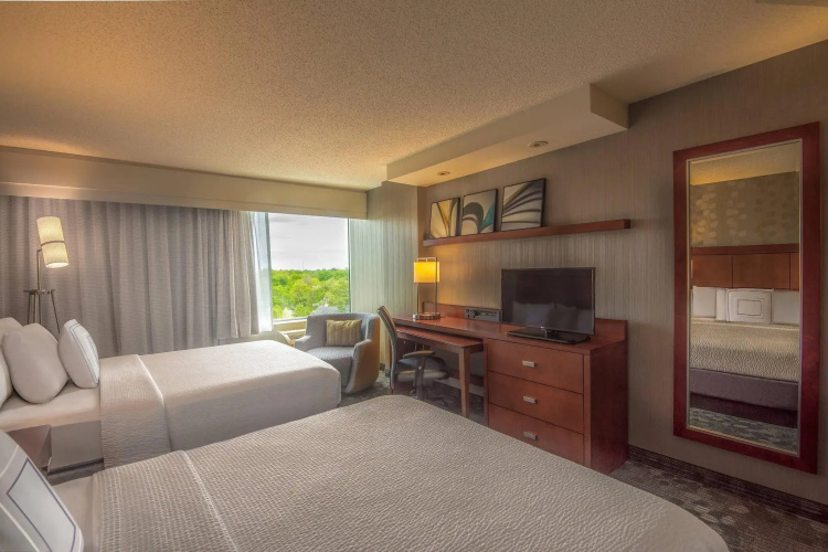 Courtyard by Marriott Bethesda/Chevy Chase