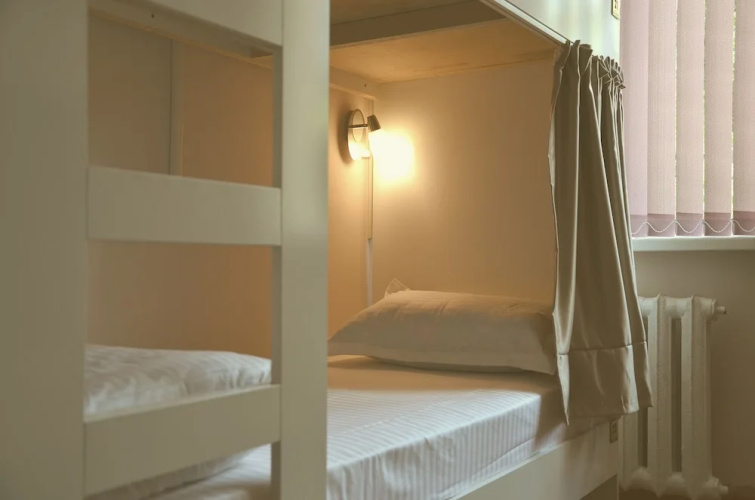 Alma Hostel