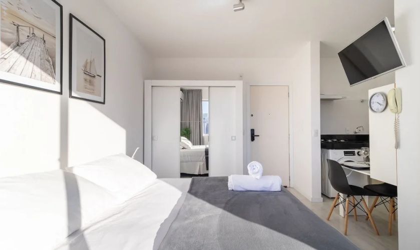 Evas - Charming Apartments With Sea View in Floripa