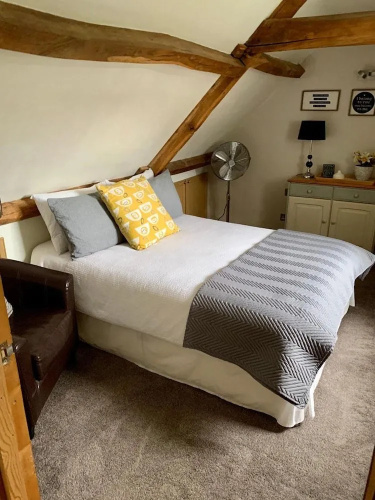 Deri-Down Guest House