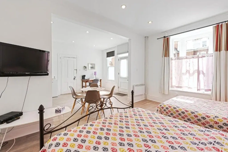 Economy Quadruple room