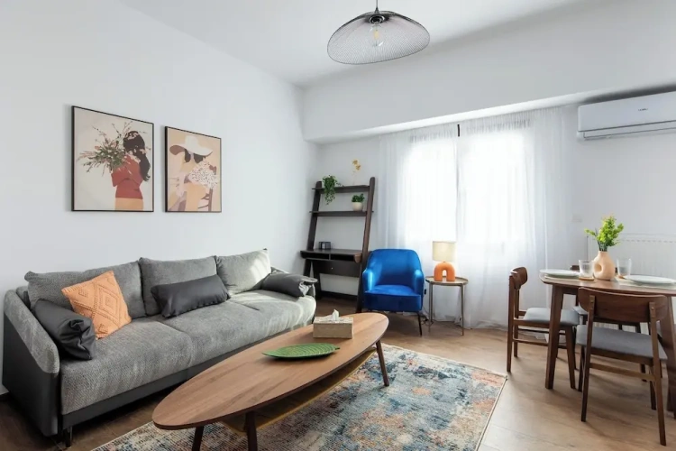 2 Bedrooms Apartment