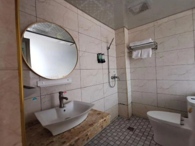 Dengge Business Hotel