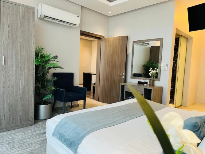 Deluxe Suite