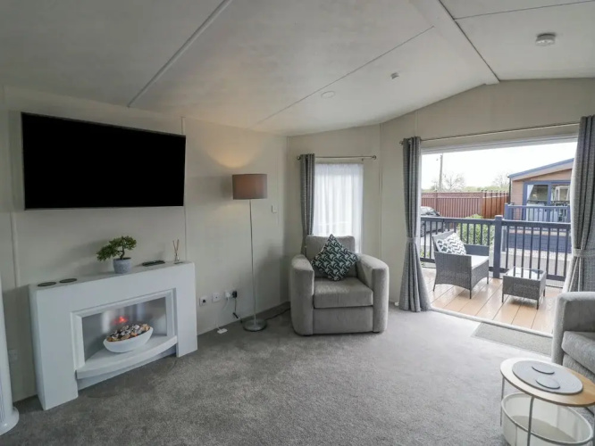 Long Acres Lodge