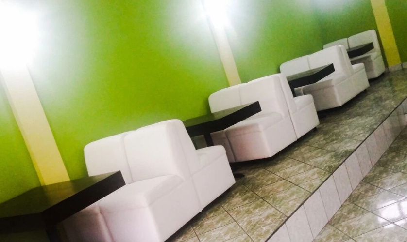 Green World The Hostel