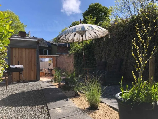 4 Bedrooms Cottage