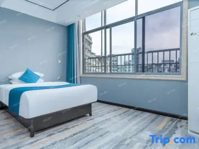 Deluxe Family Suite