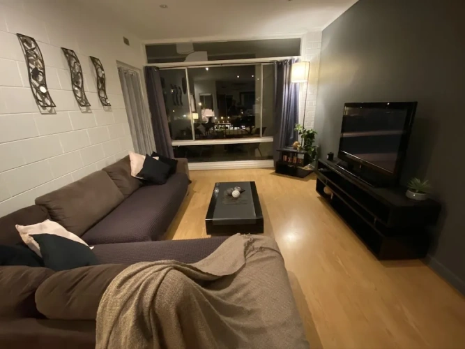 2 Bedrooms Apartment