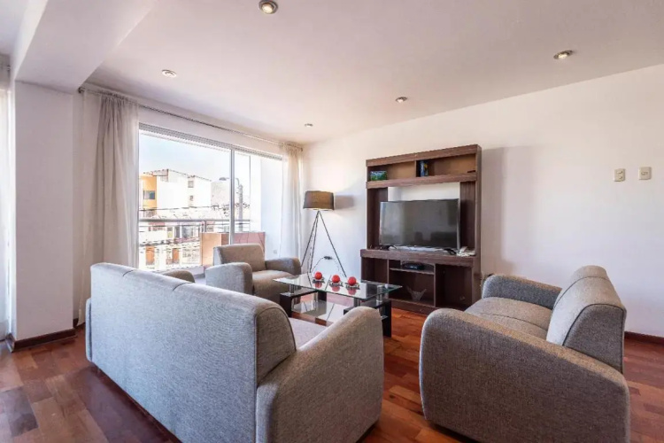 El Triunfo Apartments