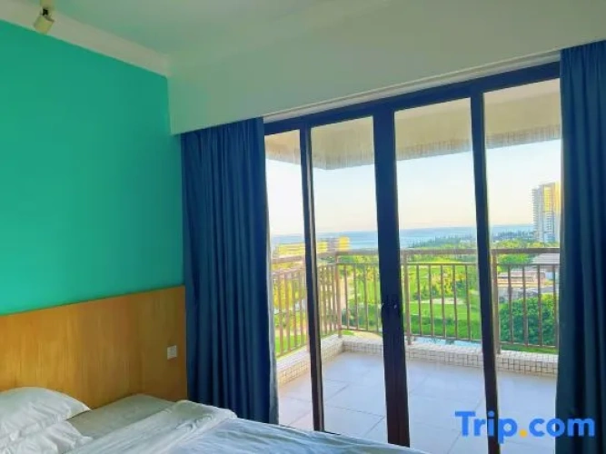 2 Bedrooms Family Suite with balcony and with sea view