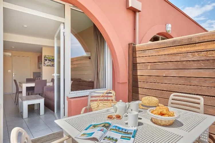 1 Bedroom Quadruple Apartment