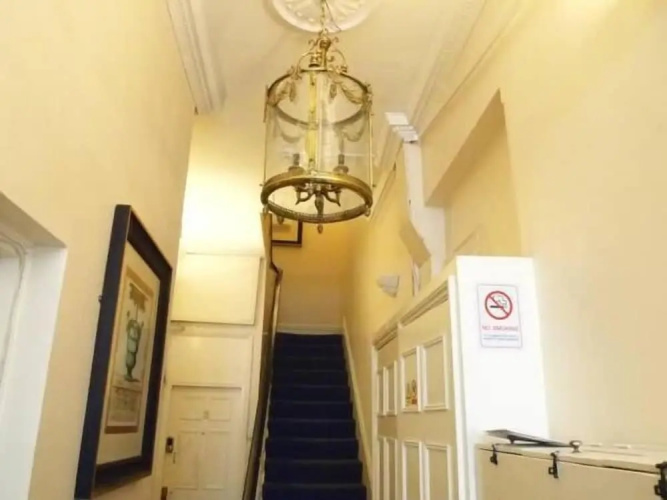 Kensington Flat