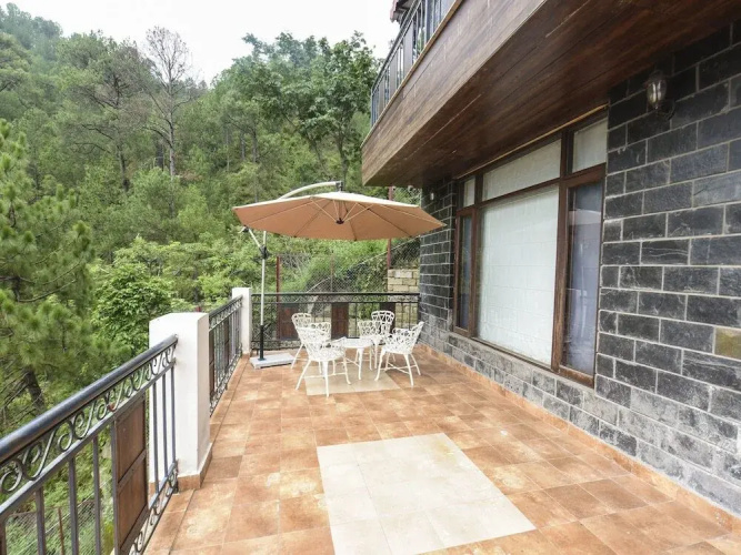 Town Pride Hut By OYO Rooms