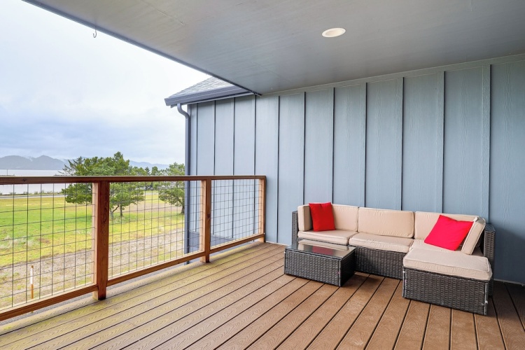4 Bedrooms Apartment with balcony