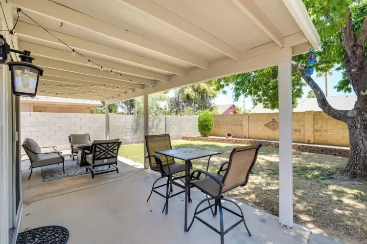 North Phoenix Home! Great Location + Private Patio