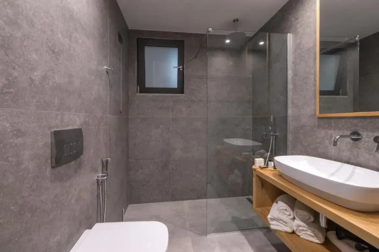 Standard Triple room with balcony and with sea view
