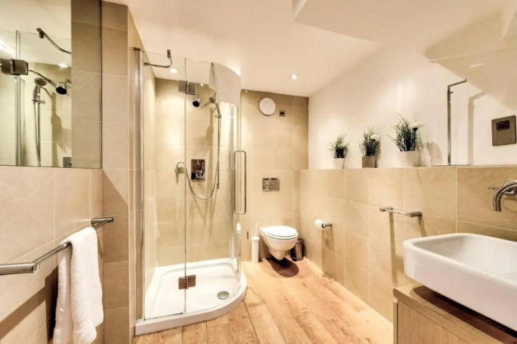 ALTIDO Splendid 2-BR Flat near Edinburgh Castle