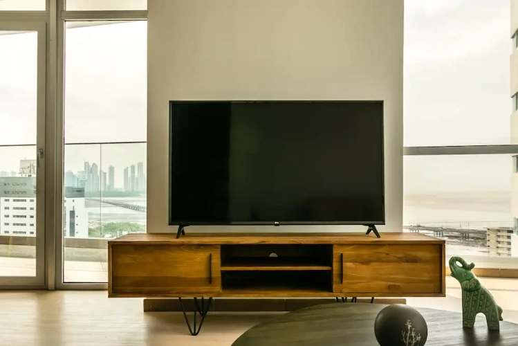 3 Bedrooms Apartment