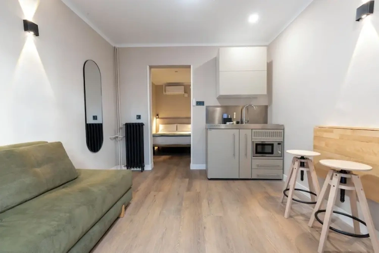 Comfort Triple room with city view
