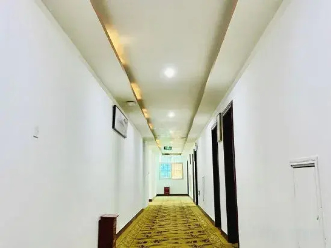 Yuxi Penglai Hotel