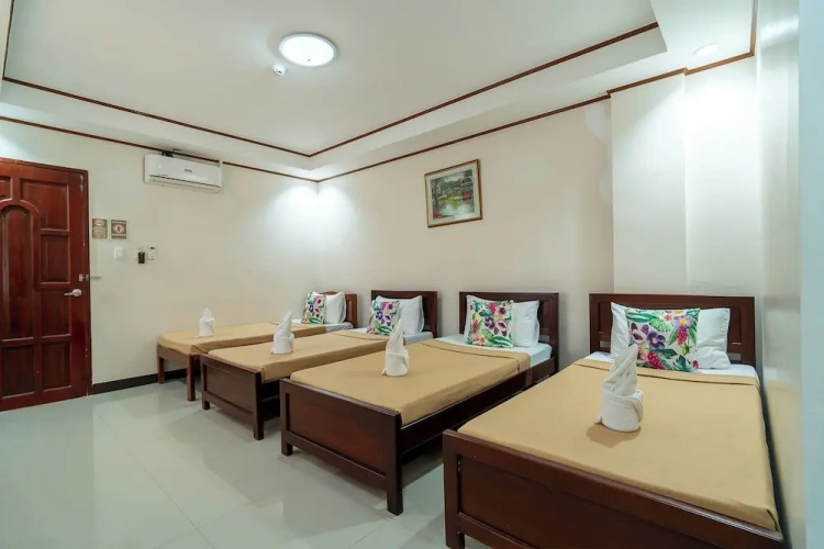 Standard Quadruple room