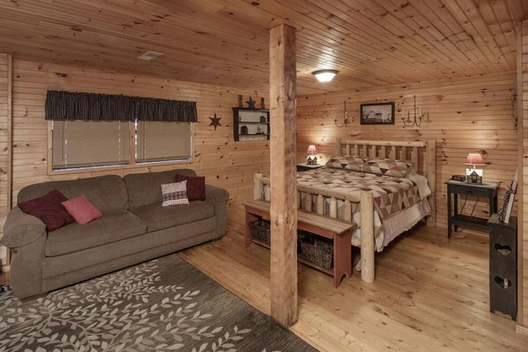 Jalyns Treehouse by Eagles Ridge Resort
