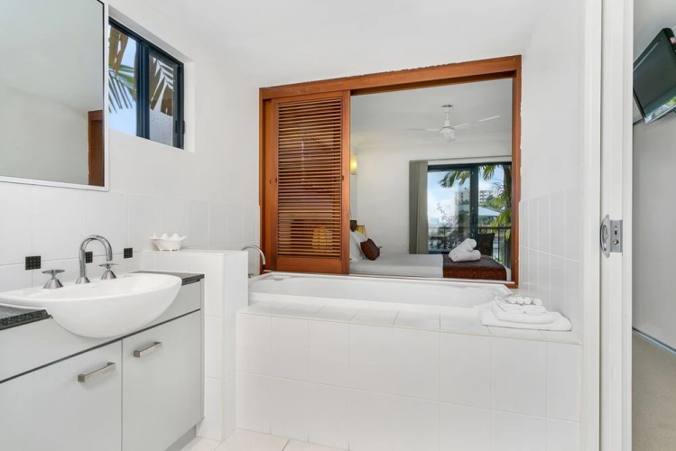 Blue Lagoon Apartment