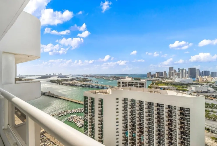2 Bedrooms Standard Penthouse room with bay view