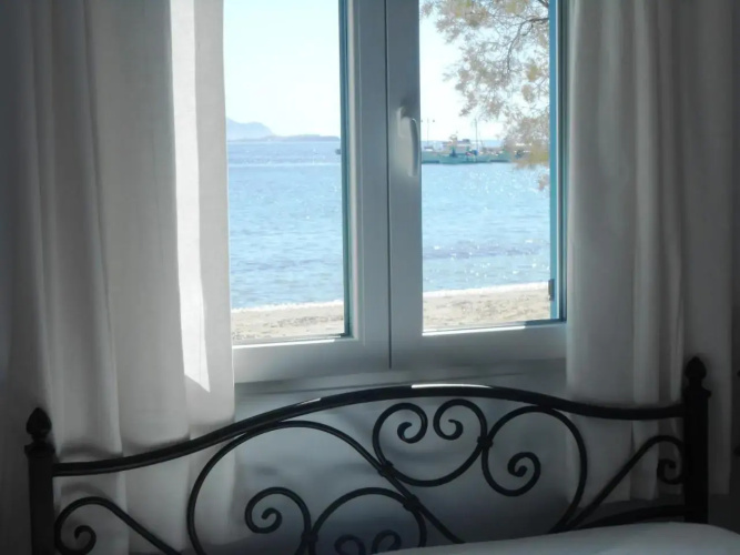 Floras Rooms