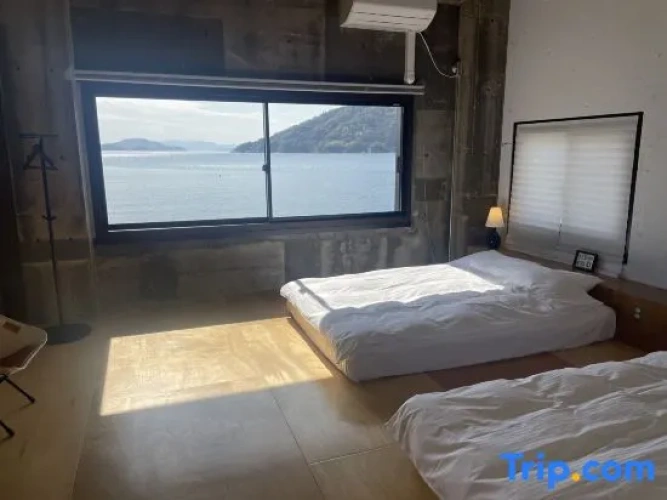 Standard Twin room with ocean view