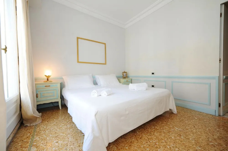 Royal Negresco - 5 Stars Holiday House