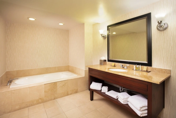 2 Bedrooms Deluxe Double Suite