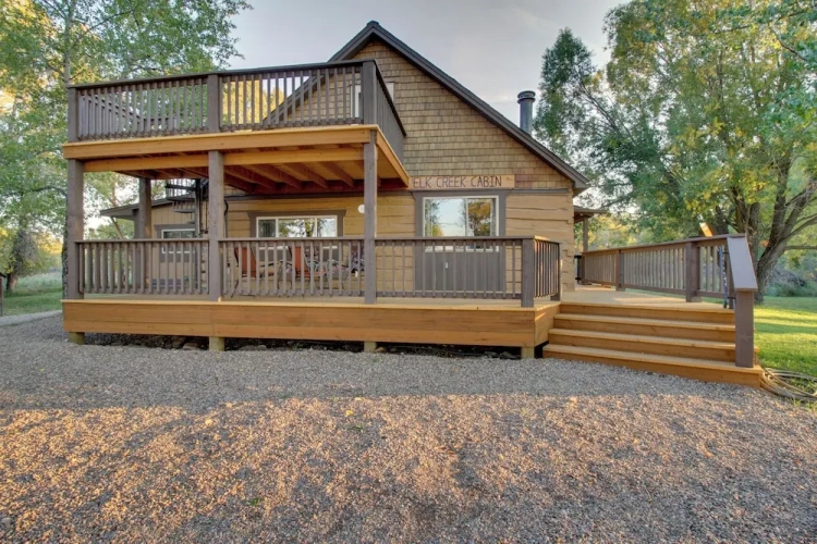 3 Bedrooms Cottage with balcony