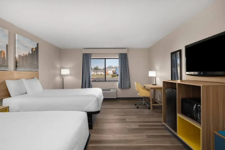 Deluxe Quadruple room