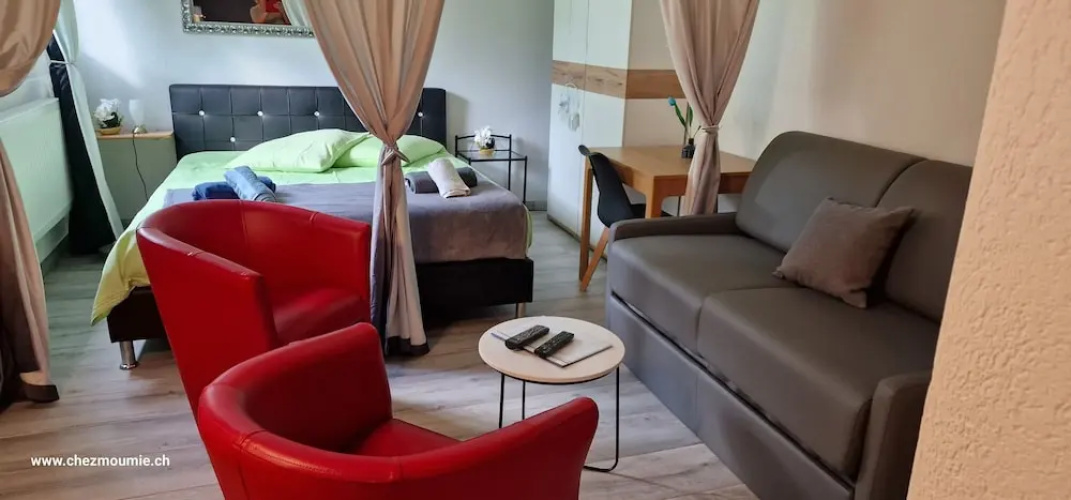 Room-attypical Calm Harmonious Relaxing