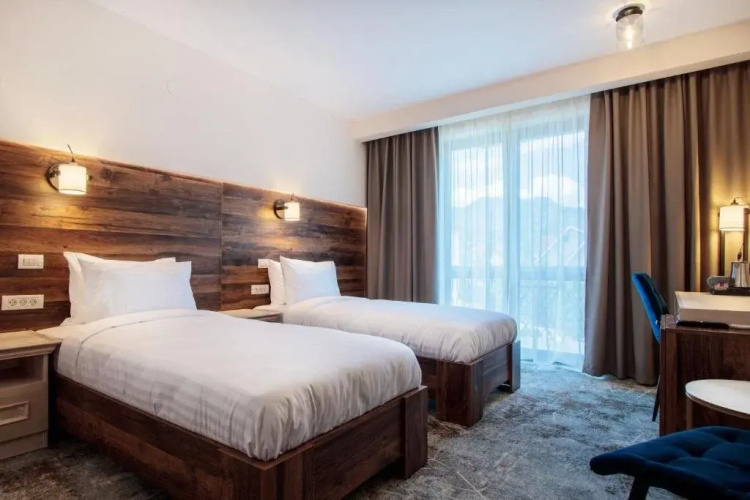 River Hotel & Spa