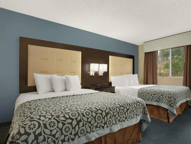Business Quadruple room